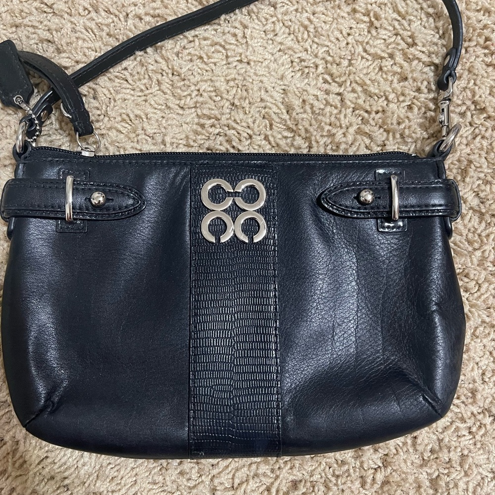 Elegant Black Leather Shoulder Bag